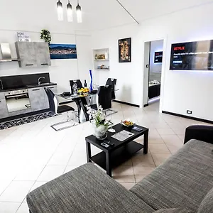 homeholidaysanremo-20-city-centre-apartment.hotelitalianriviera.com/